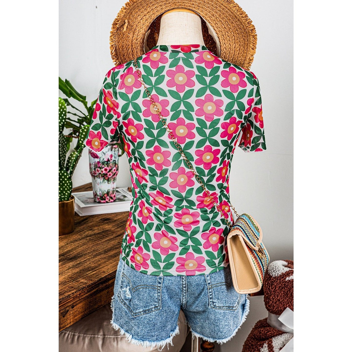 REDUCED!!! Dayten Fiery Red Retro Floral Print Crew Neck T Shirt REDUCED!!!