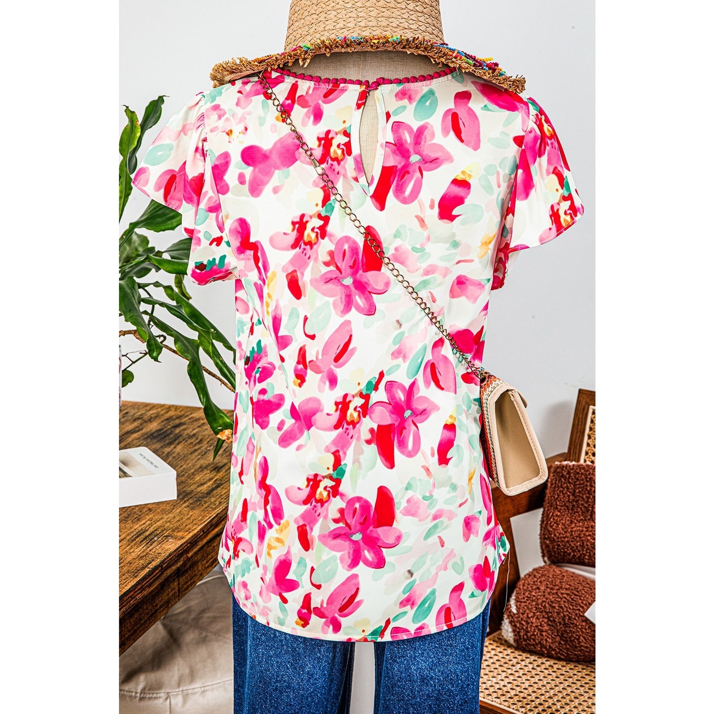 Veronnie Floral Print Flutter Sleeve Round Neck Casual Blouse