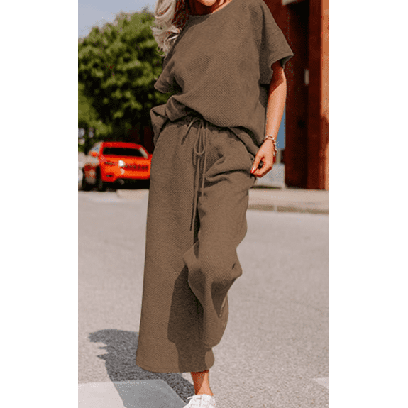 Belva Brown Textured Loose Fit T Shirt and Drawstring Pants Set