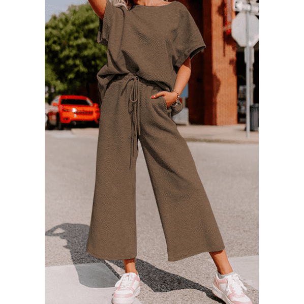 Belva Brown Textured Loose Fit T Shirt and Drawstring Pants Set