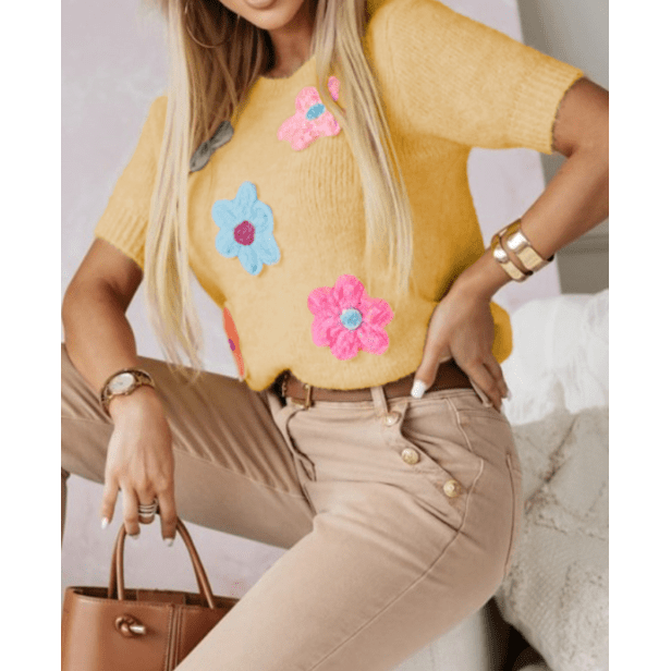 Jacqulin Yellow Flower Applique Short Sleeve Sweater