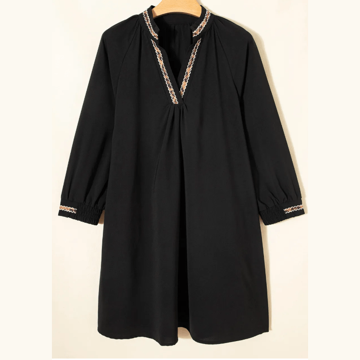 Bambi Black Contrast Trim V Neck Bracelet Sleeve Shift Mini Dress