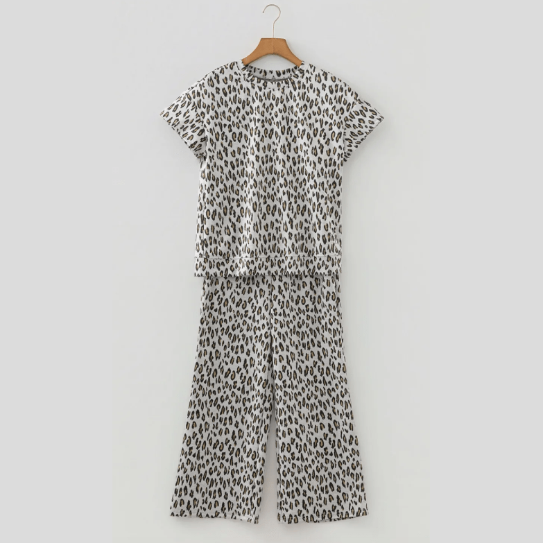 Abigal Leopard Print Casual Tee and Pants 2pcs Outfit