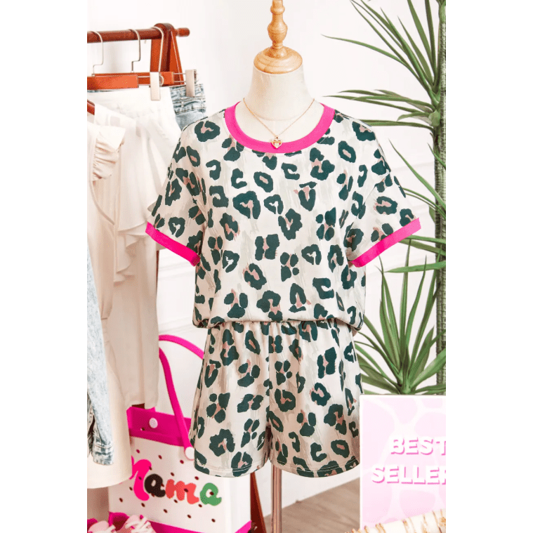 Liz Leopard Print Contrast Trim Top Loose 2pcs Short Set