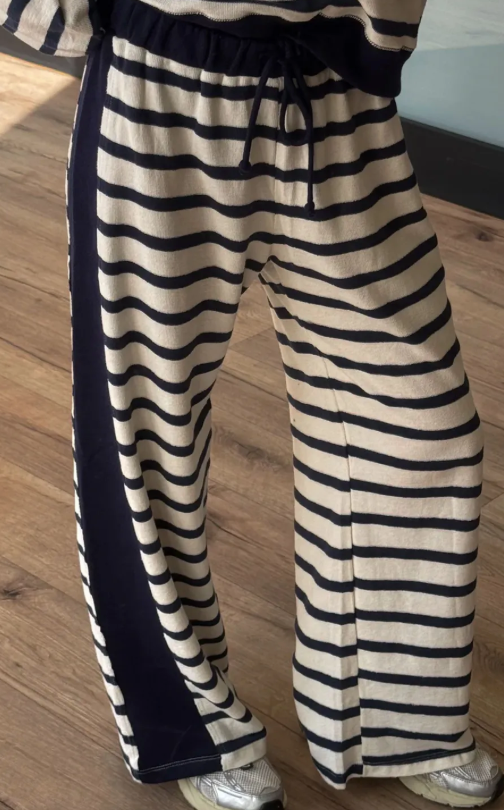Parisse Black Stripe Relaxed Long Sleeve Top Color Block Detail Drawstring Pant Set