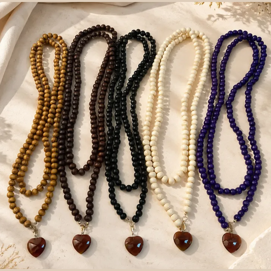 Beaded Necklace With Heart Pendant - 5 Colors