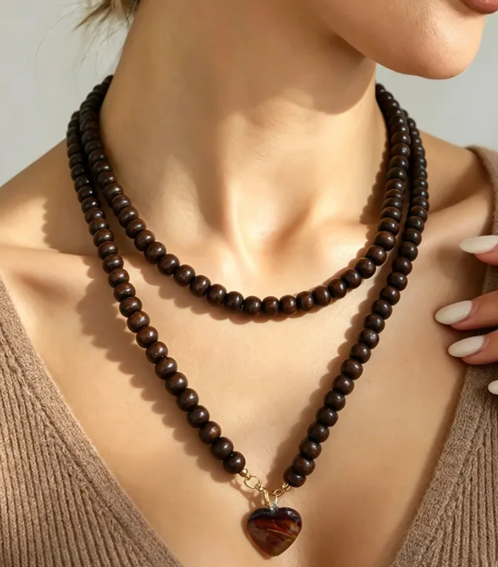 Beaded Necklace With Heart Pendant - 5 Colors