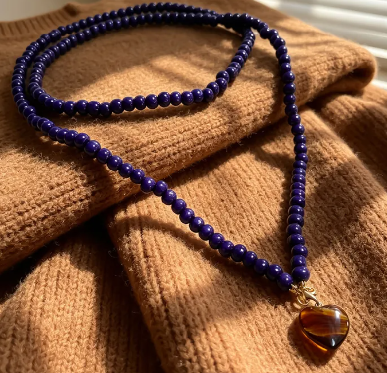 Beaded Necklace With Heart Pendant - 5 Colors