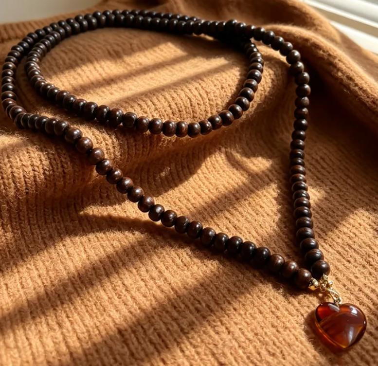Beaded Necklace With Heart Pendant - 5 Colors