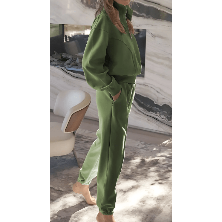 Everlee Vineyard Green Half Zip up Pullover Active Top and Joggers Set