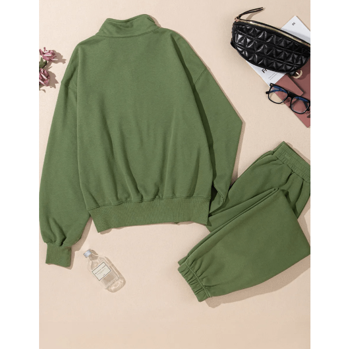 Everlee Vineyard Green Half Zip up Pullover Active Top and Joggers Set