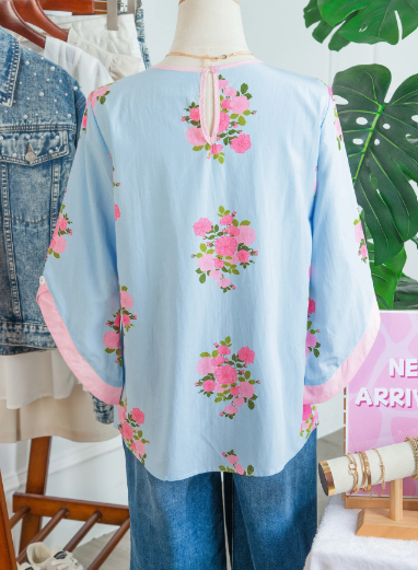 Sam Sky Blue Floral Print Button Cuffed 3/4 Sleeve Round Neck Blouse