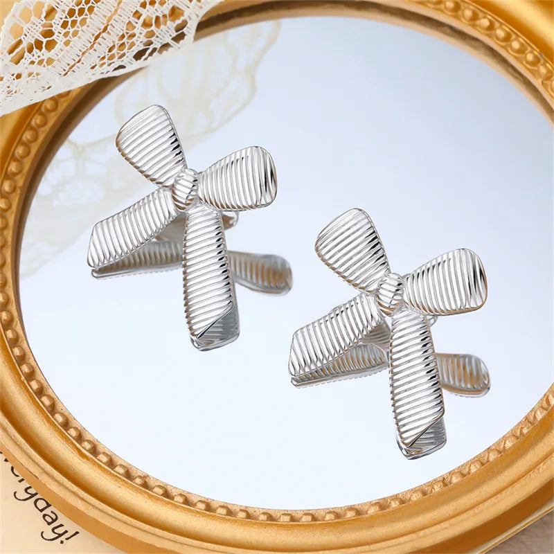 Silve Bow Earrings