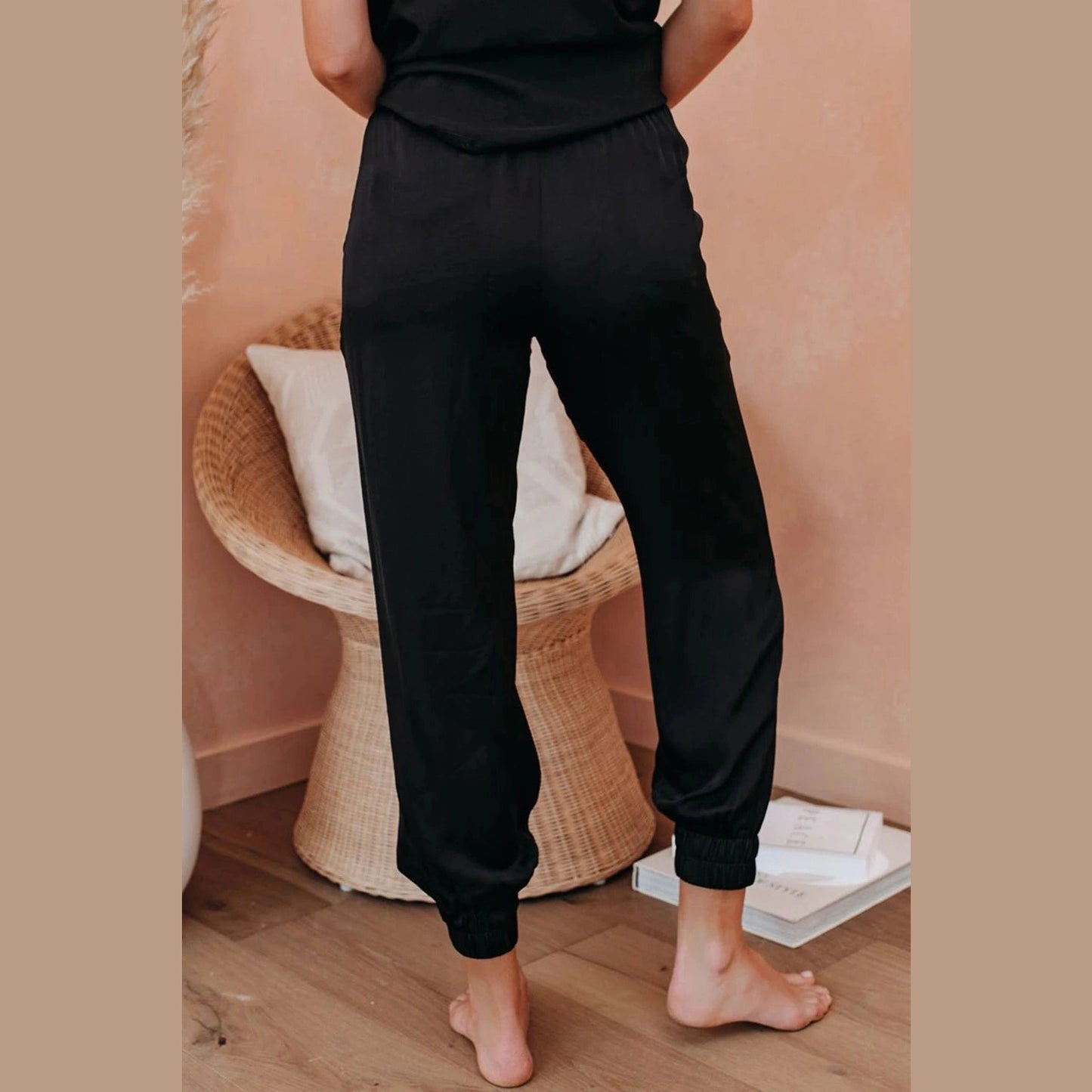 Bertie Black Drawstring Elastic Waistband Pocketed Cropped Jogger Pants