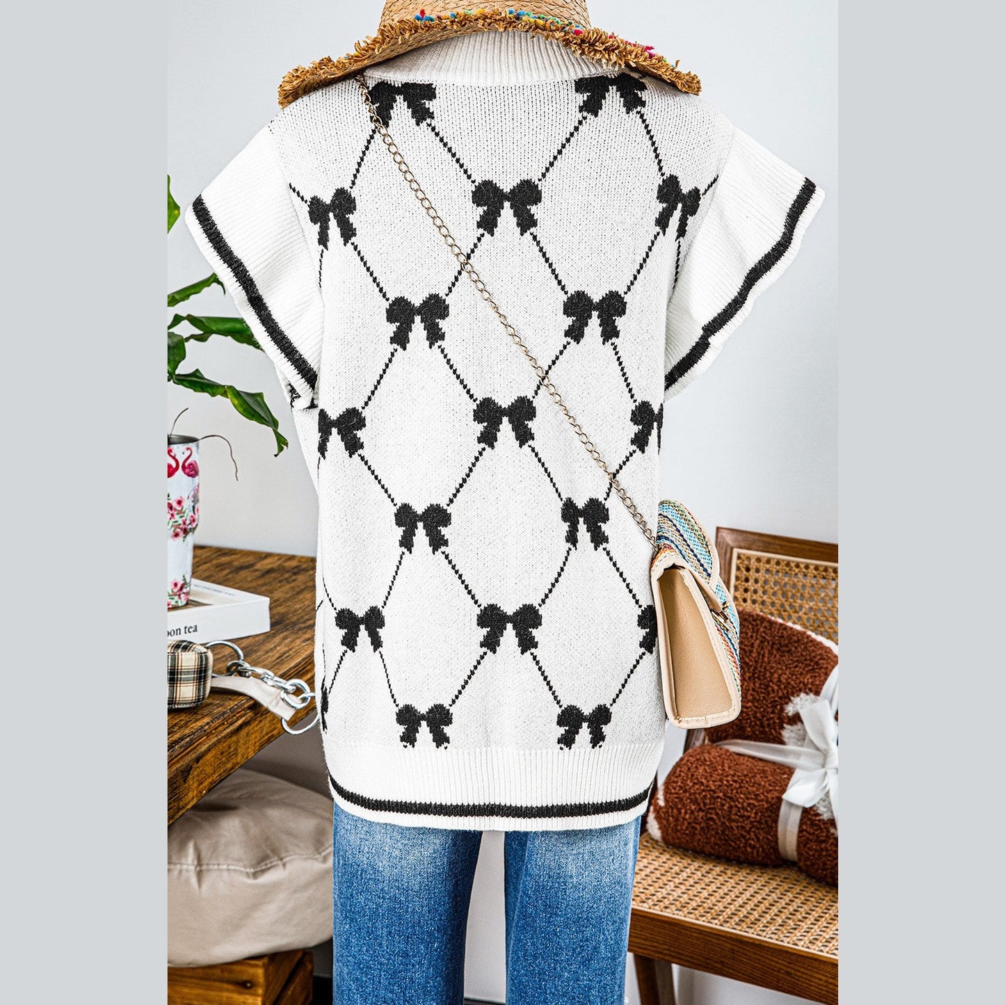 Chandler White Preppy Vibes Bow Print Zipped Collar Sweater Tee
