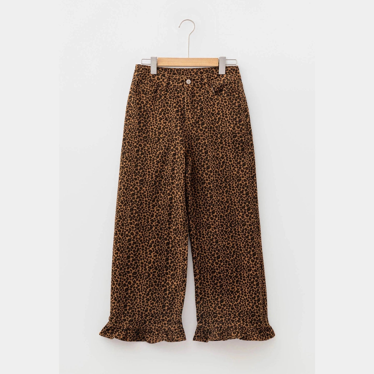 Ebby Brown Leopard Print Ruffled Hem Shift Jeans