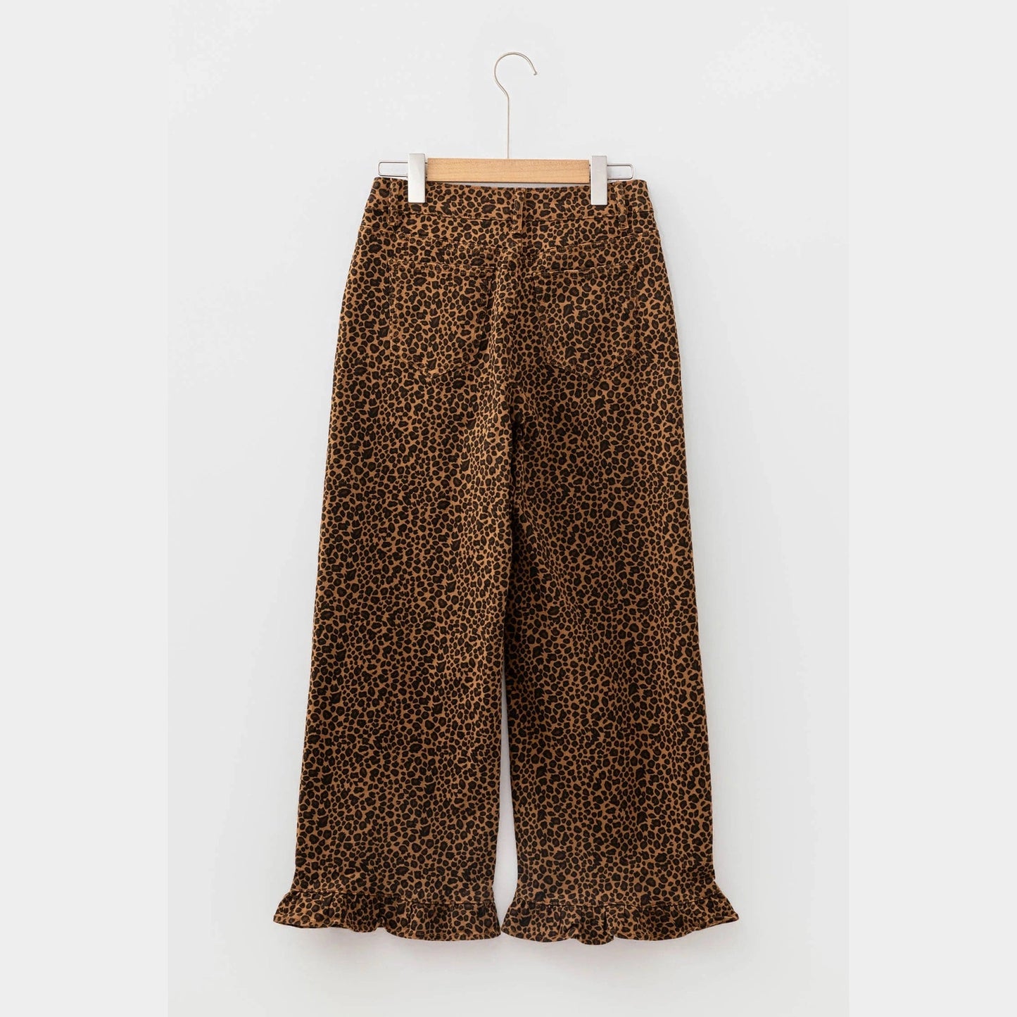 Ebby Brown Leopard Print Ruffled Hem Shift Jeans