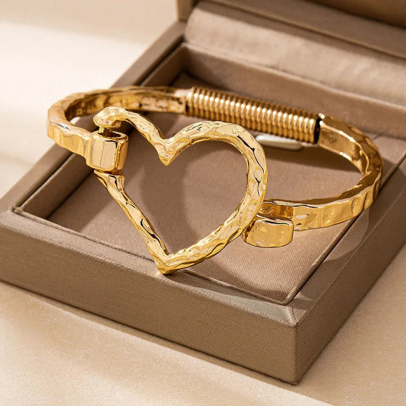 Heart Shaped Spring Bracelet