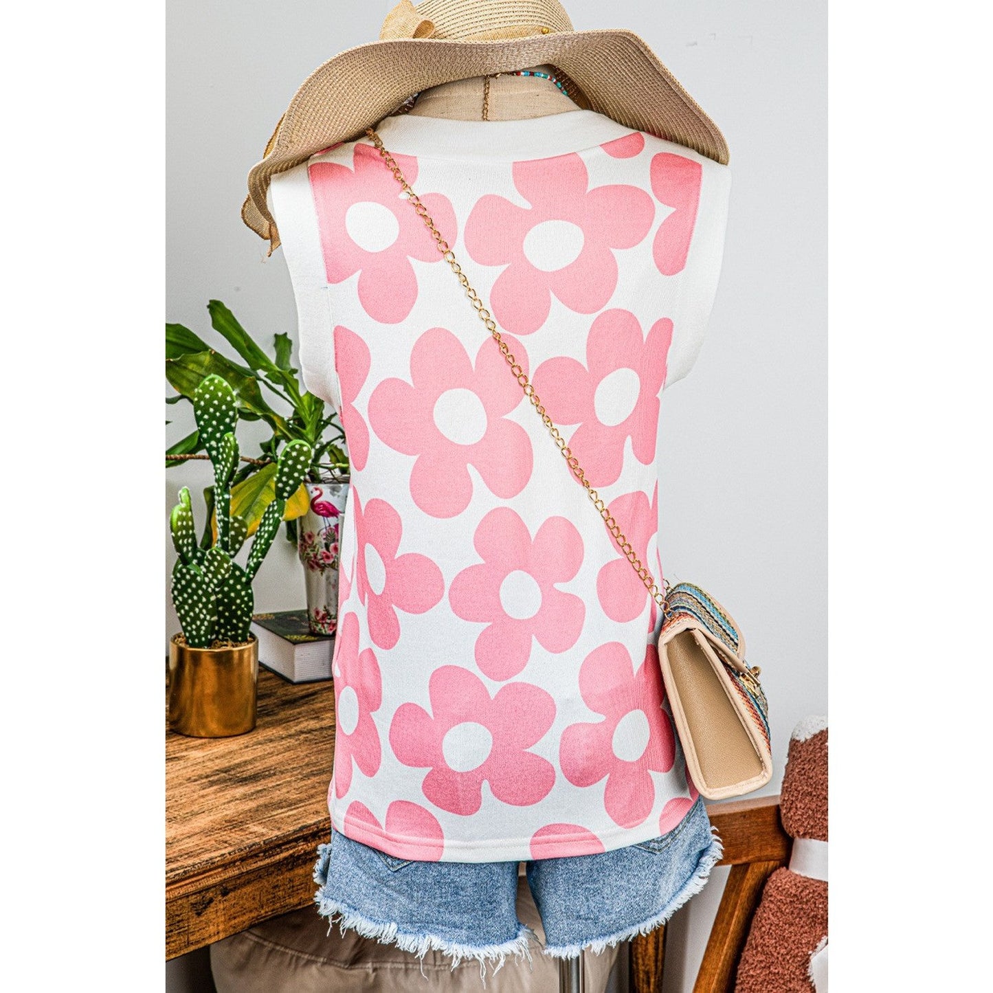 Marinda Pink Cute Flower Knitted V Neck Tank Top