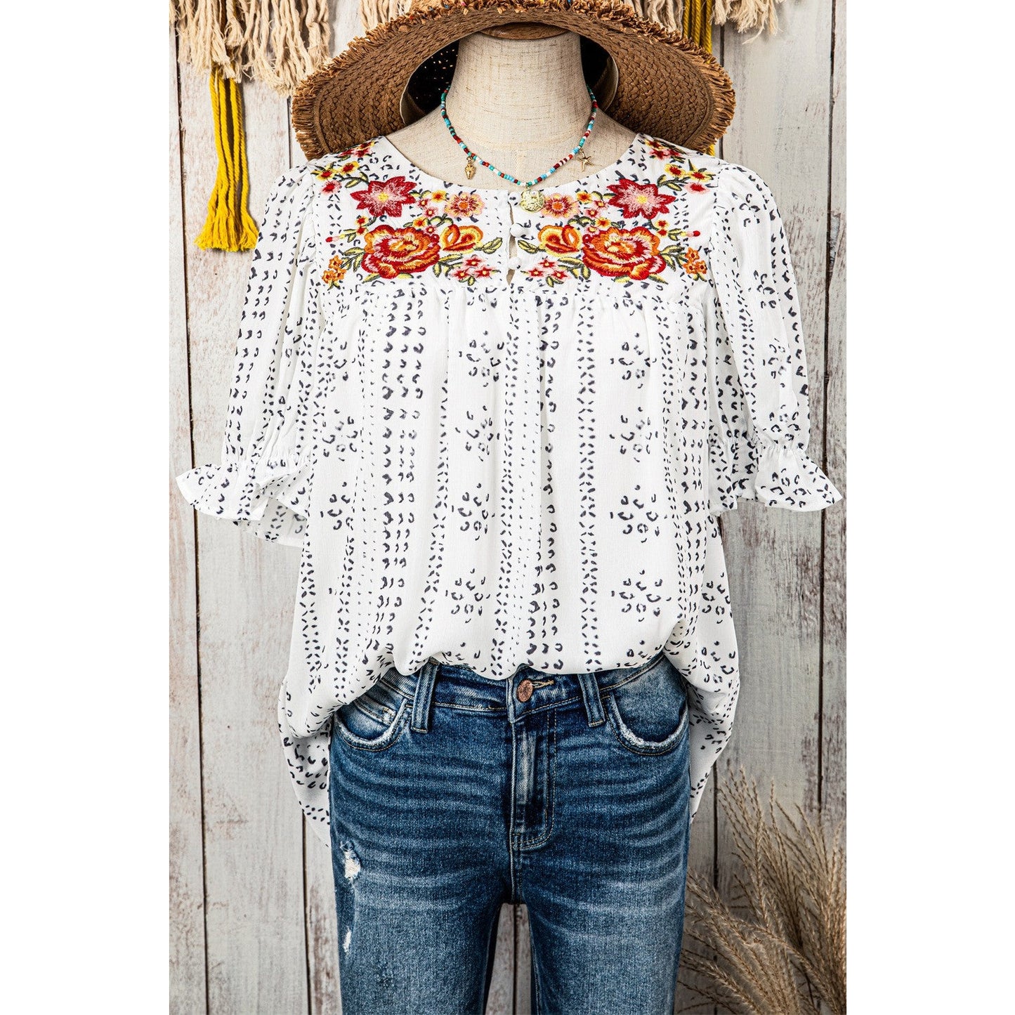 Maryliz White Floral Embroidered Ethnic Printed Crinkle Blouse