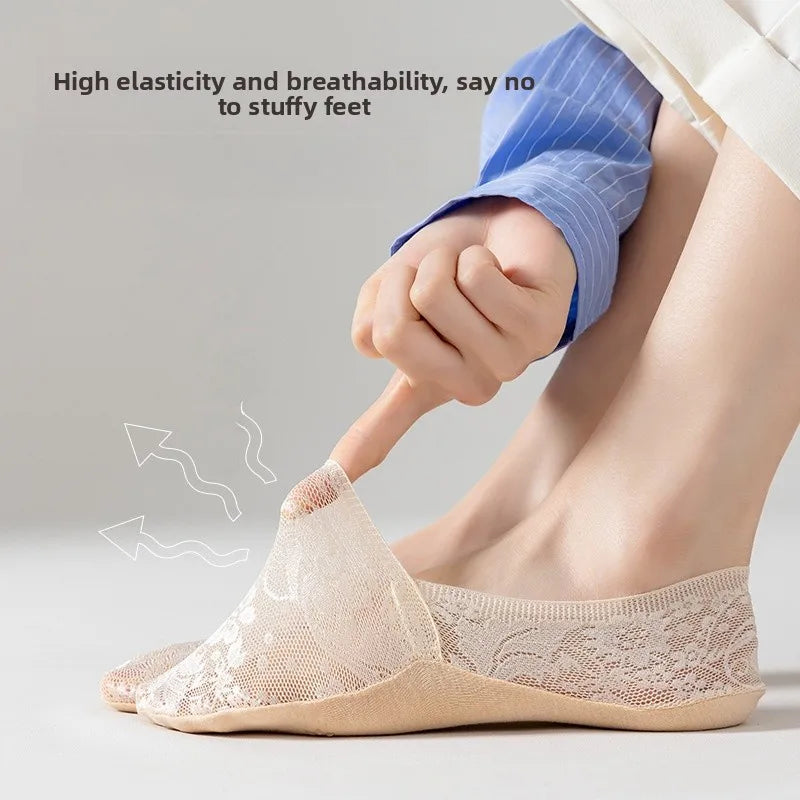 5 Pair Sylvie No-Slip Floral Lace Sneaker Socks