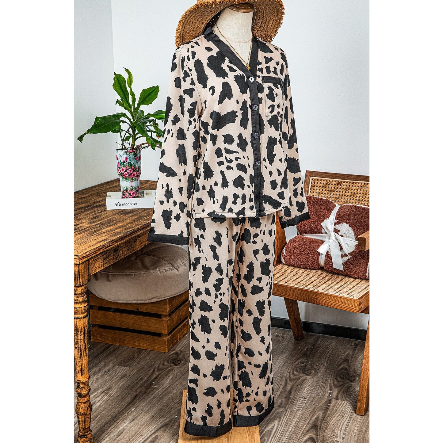 Sadee Khaki Cheetah Contrast Trim Loose Fit Two Piece Sleepwear
