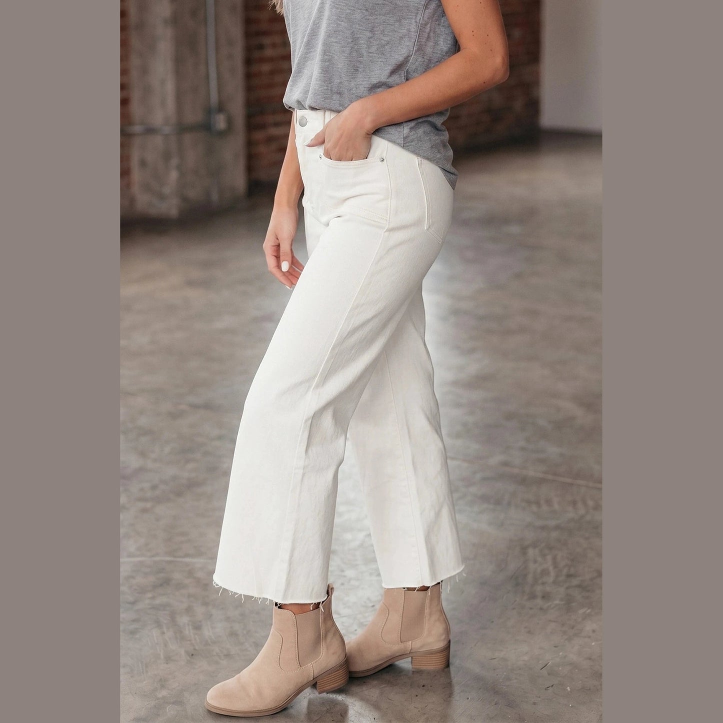 Quince White Raw Hem Ankle-length Loose Jeans