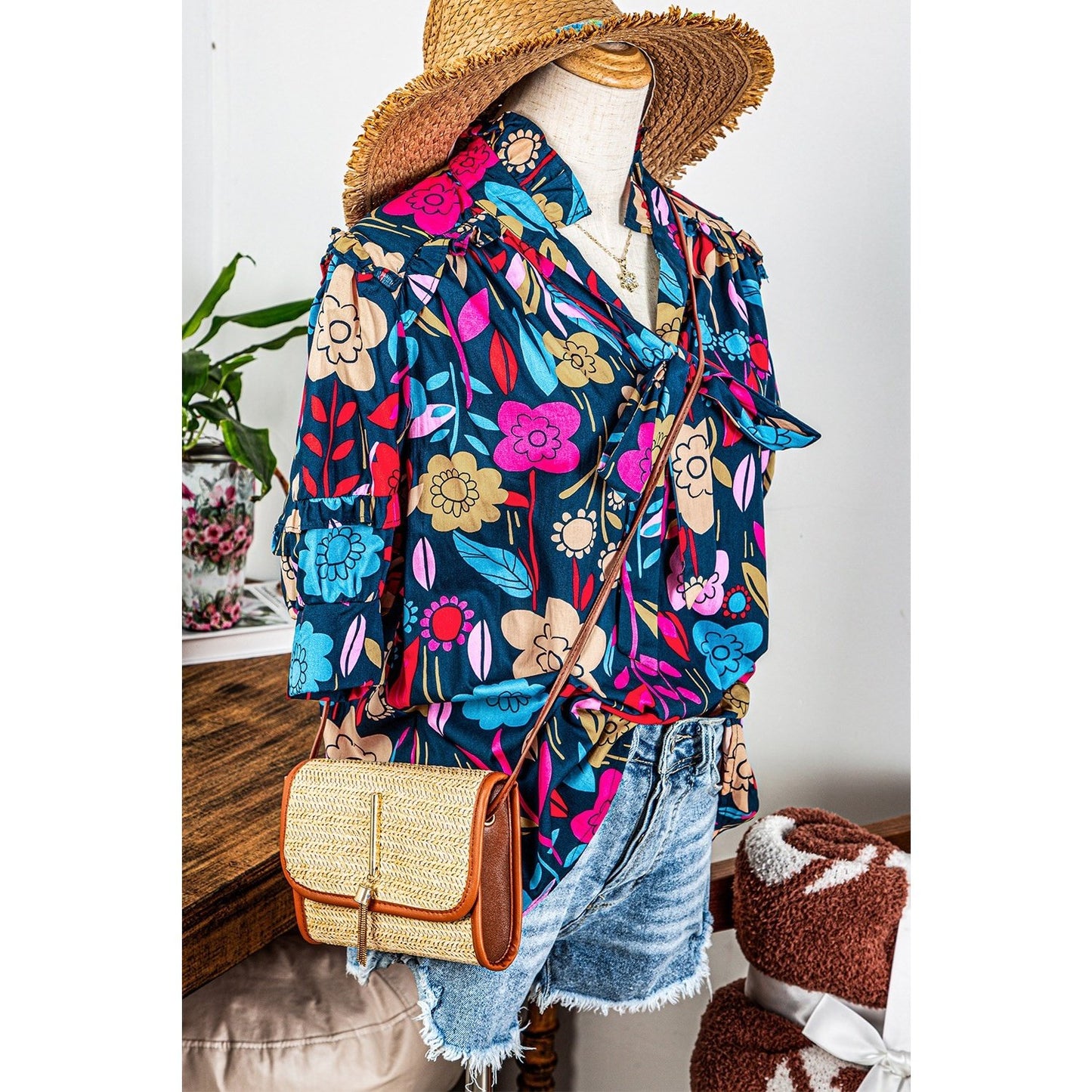 Robbin Floral Print Puff Sleeve Tied V Neck Blouse