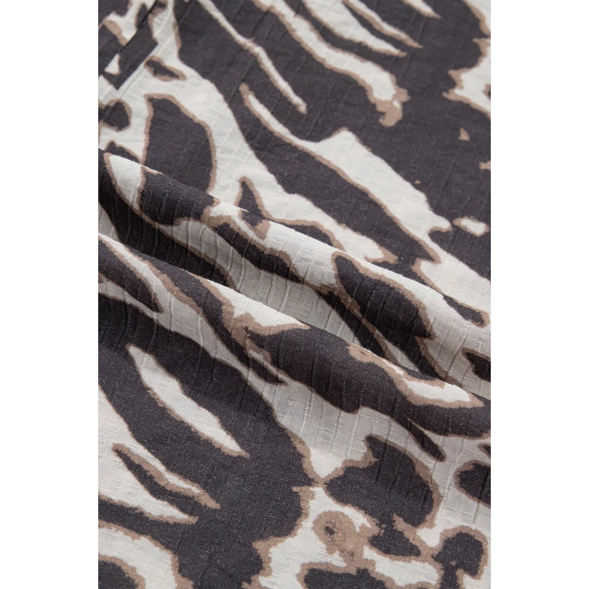 Val Leopard Print V Neck Button Down Balloon Sleeve Shirt
