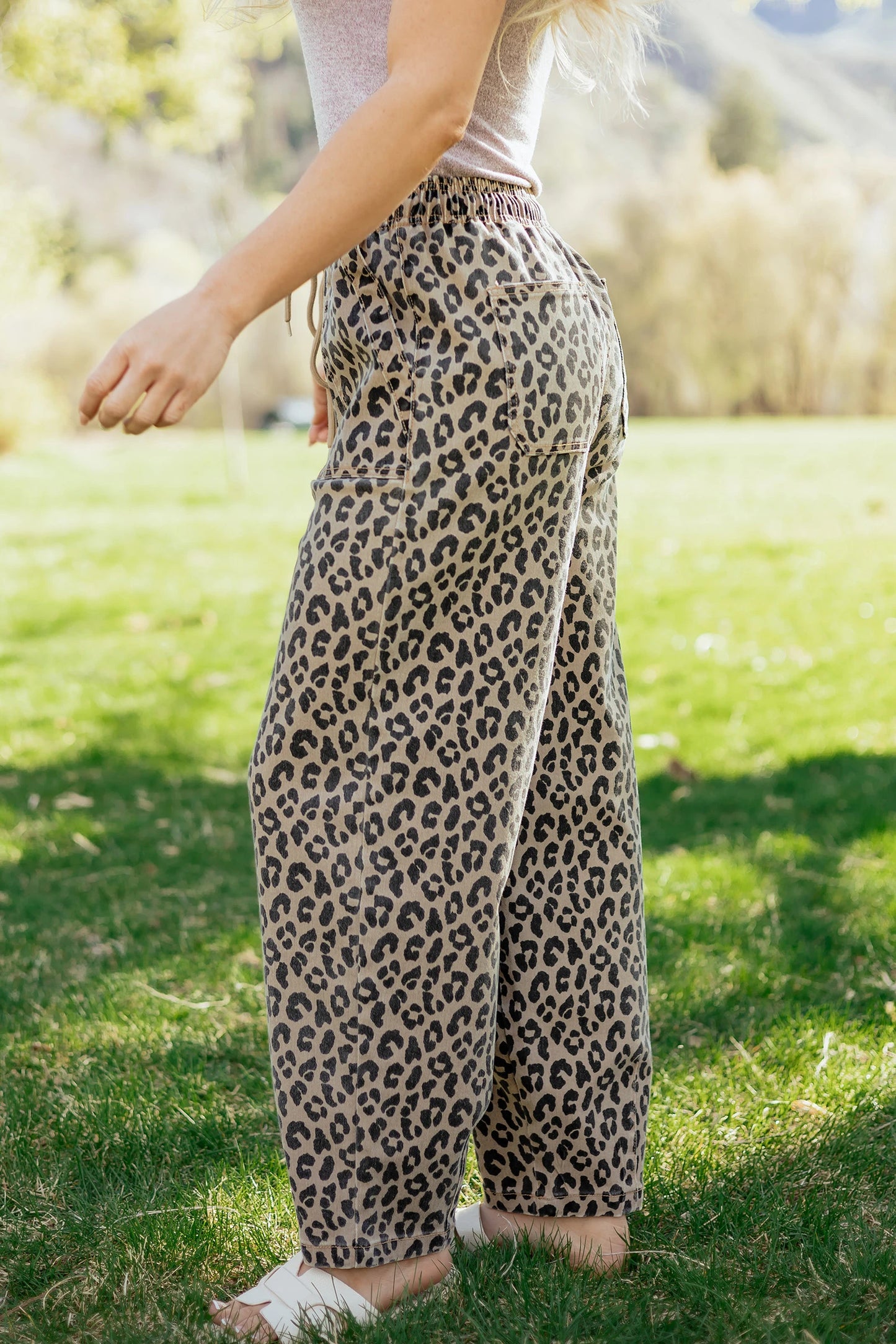 Wileen Khaki Leopard Print Drawstring Elastic Waist Loose Denim Pants with Pockets
