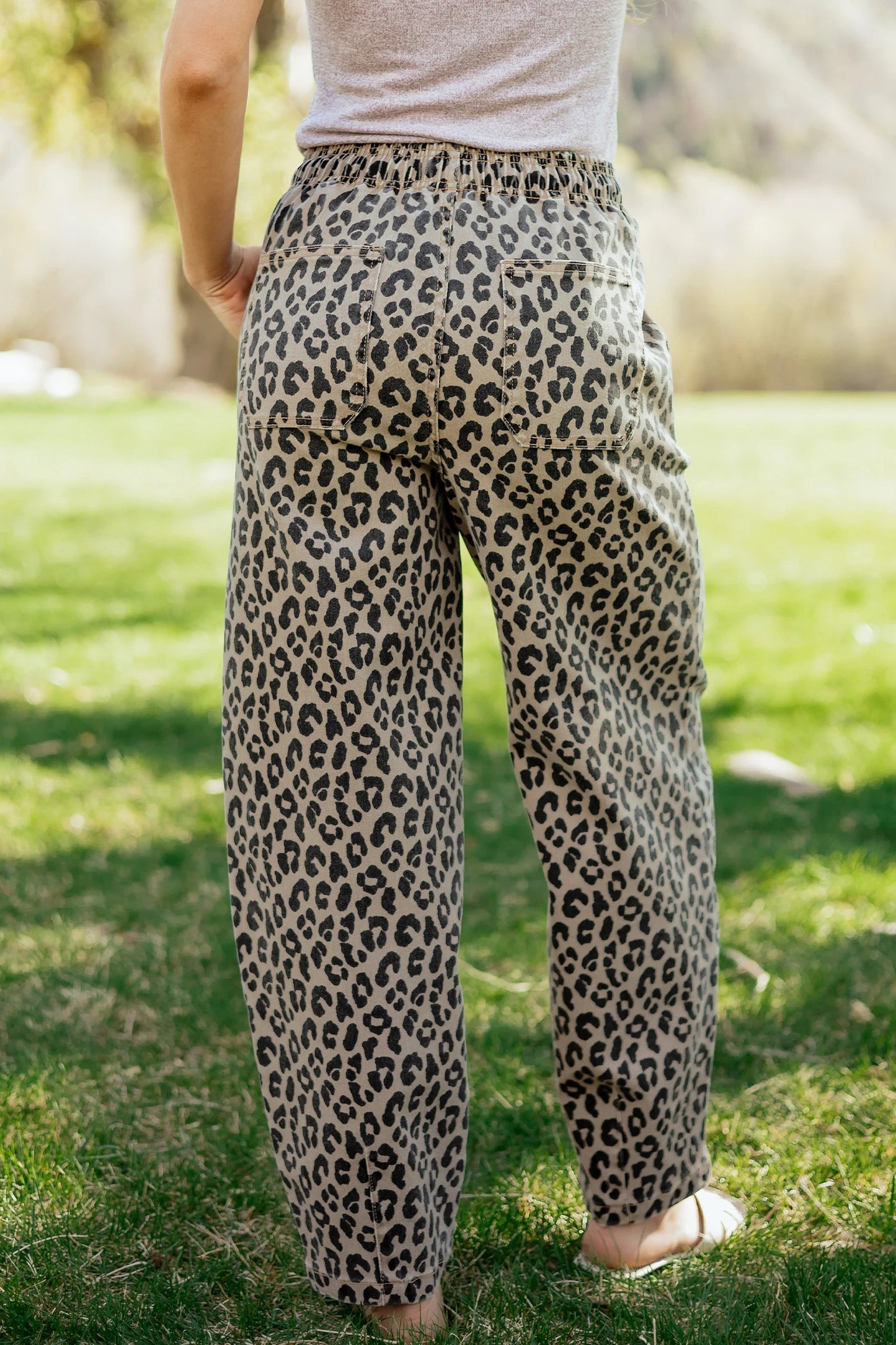 Wileen Khaki Leopard Print Drawstring Elastic Waist Loose Denim Pants with Pockets